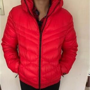 Women’s Nike Puffer Jacket - size medium